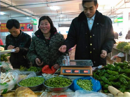 寧遠縣質監(jiān)局展開集貿市場計量衡器專項檢查